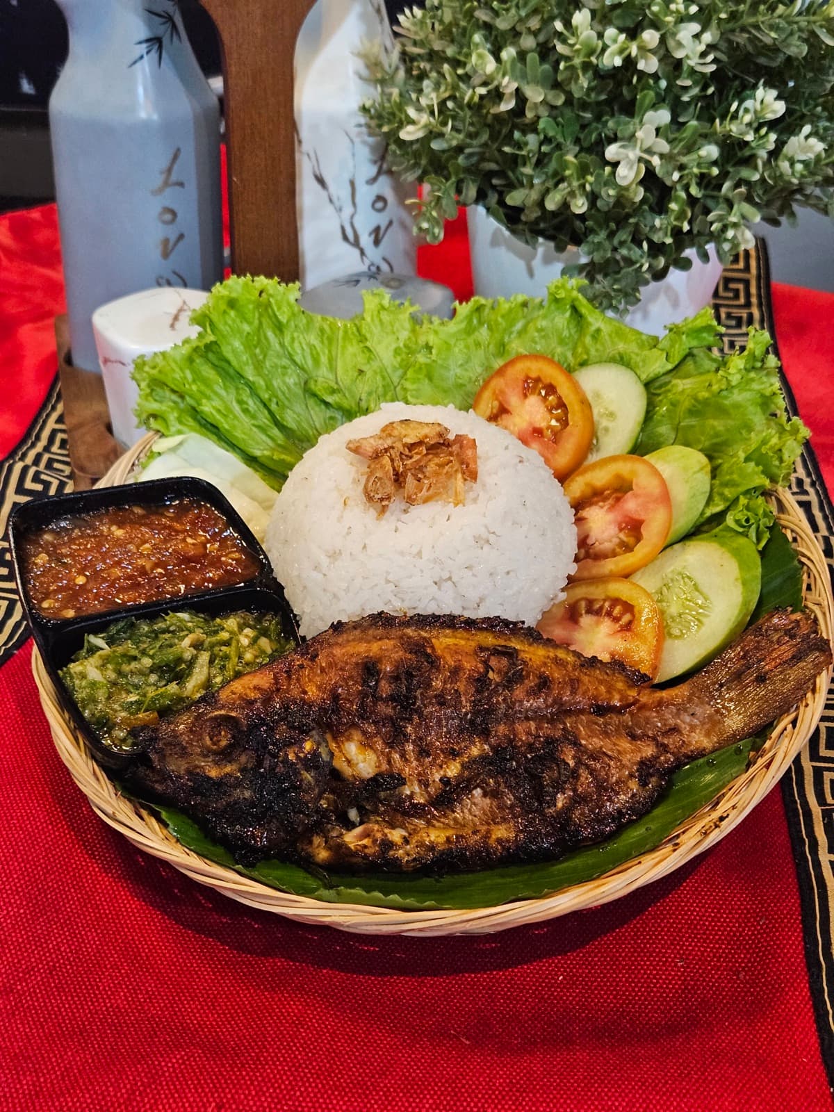 Nasi Uduk Nila Bakar